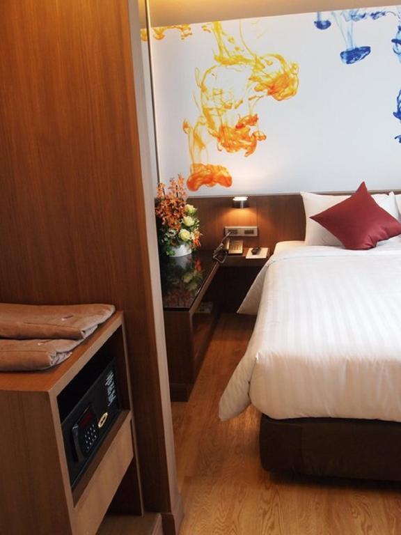 41 Suite Bangkok Exterior photo