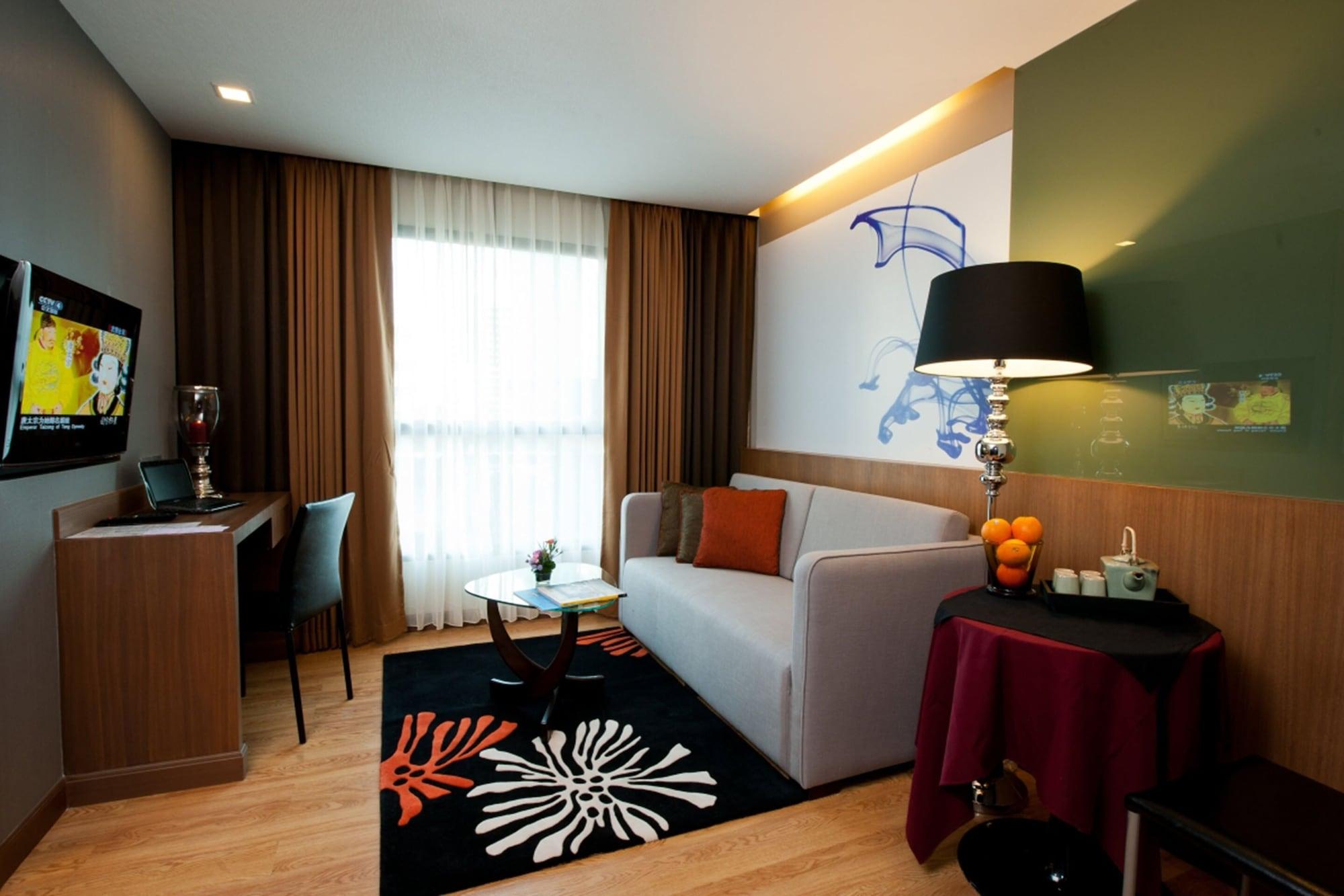41 Suite Bangkok Exterior photo