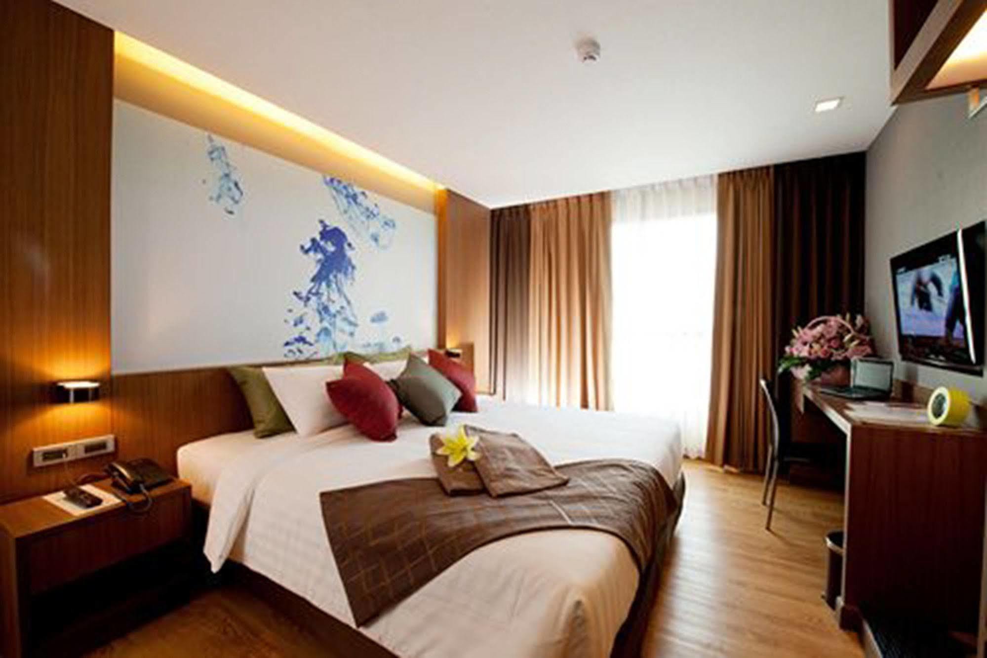 41 Suite Bangkok Exterior photo